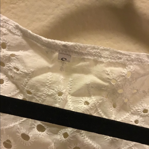 White lace peplum shirt - Picture 3 of 3